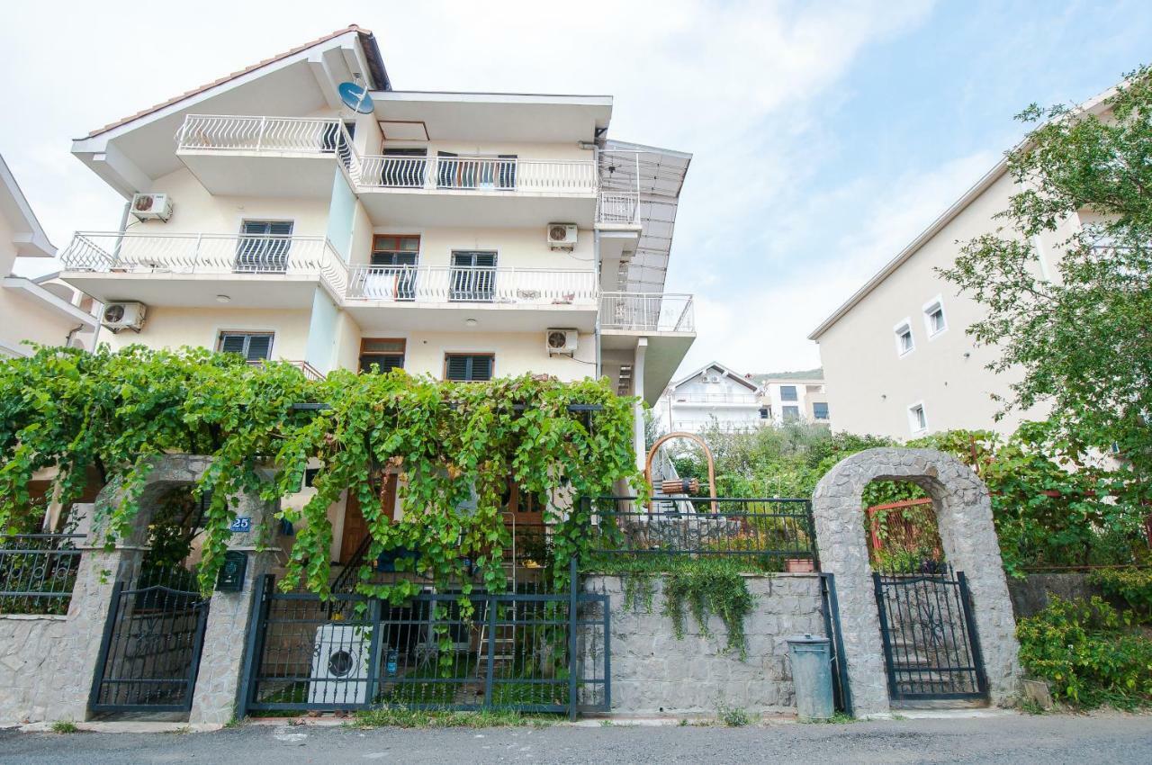 Apartments Milena Tivat Exterior photo